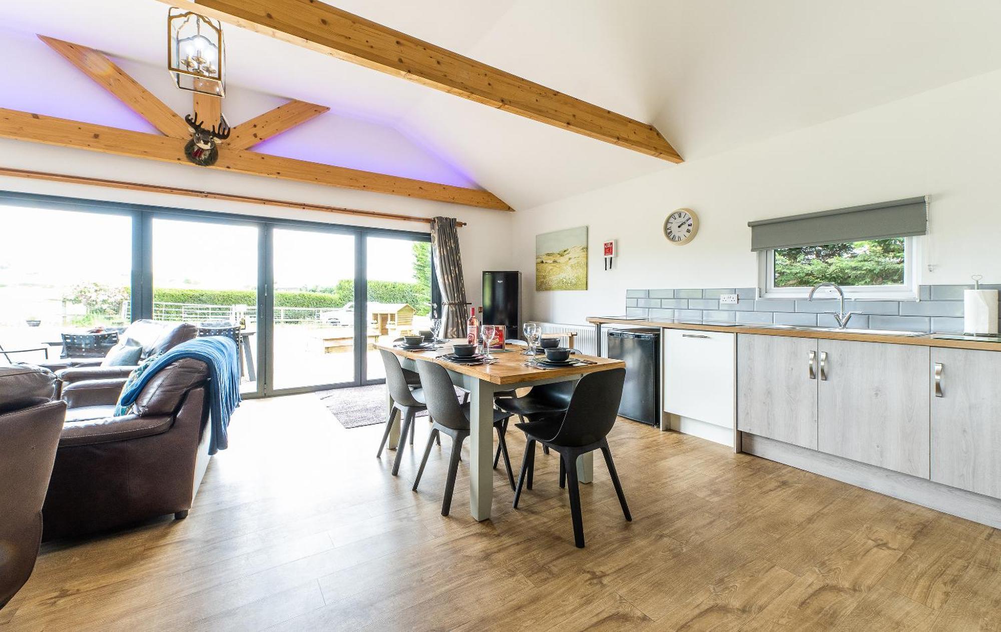 King Richard'S Luxury Lodge - Sleeps Up To 8 ,Dog Friendly ,Near Sherwood Forest At Fairview Farm In Nottingham Set In 88 Acres And Great For Groups,Family Gatherings,Corporate Events Exterior foto
